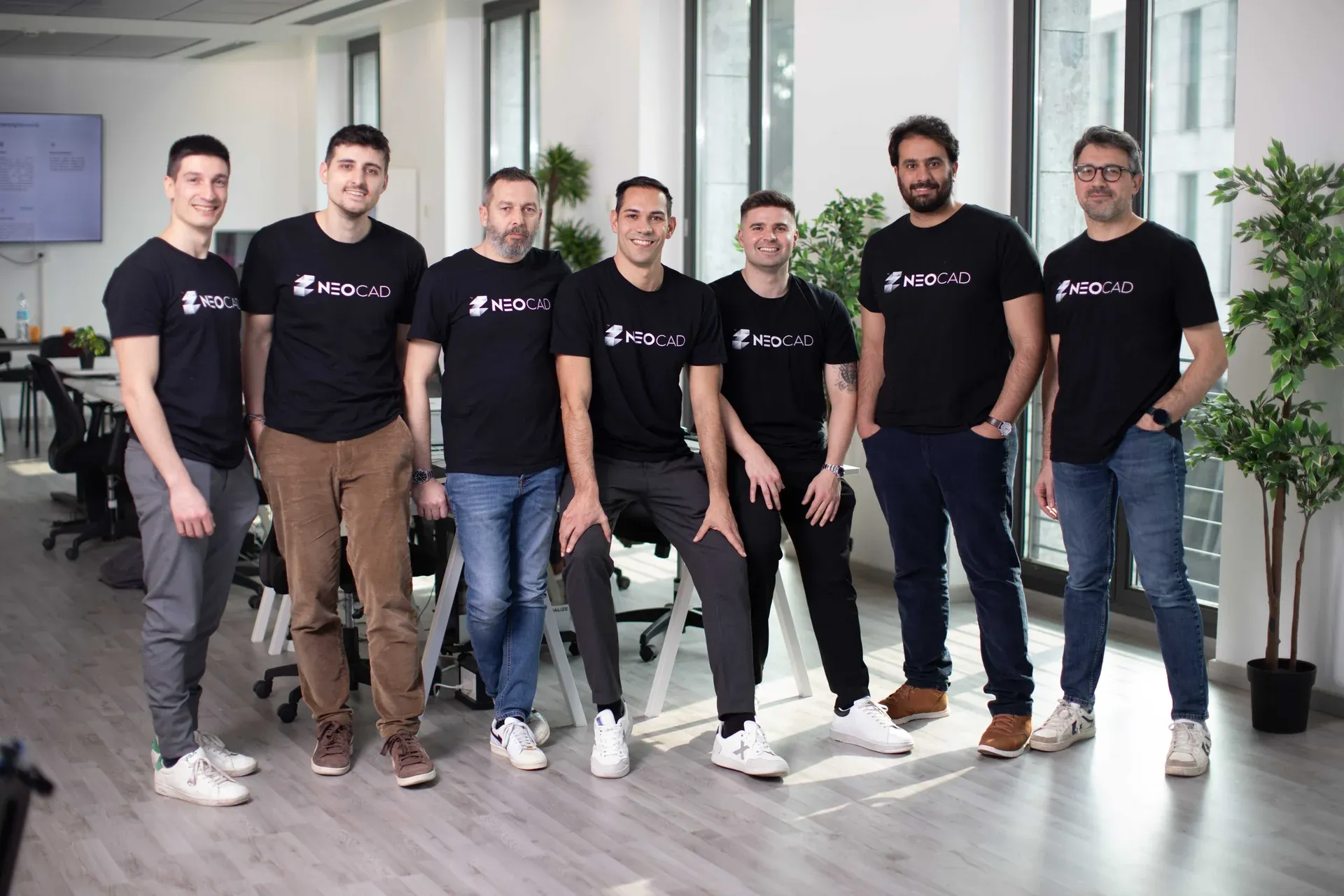 Il team NEOCAD in una fotografia di gruppo
